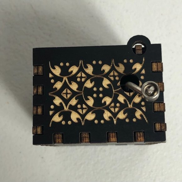 Nightmare Before Christmas Jack + Sally Fireworks Hand Crank Wooden Music Box - Picture 6 of 10